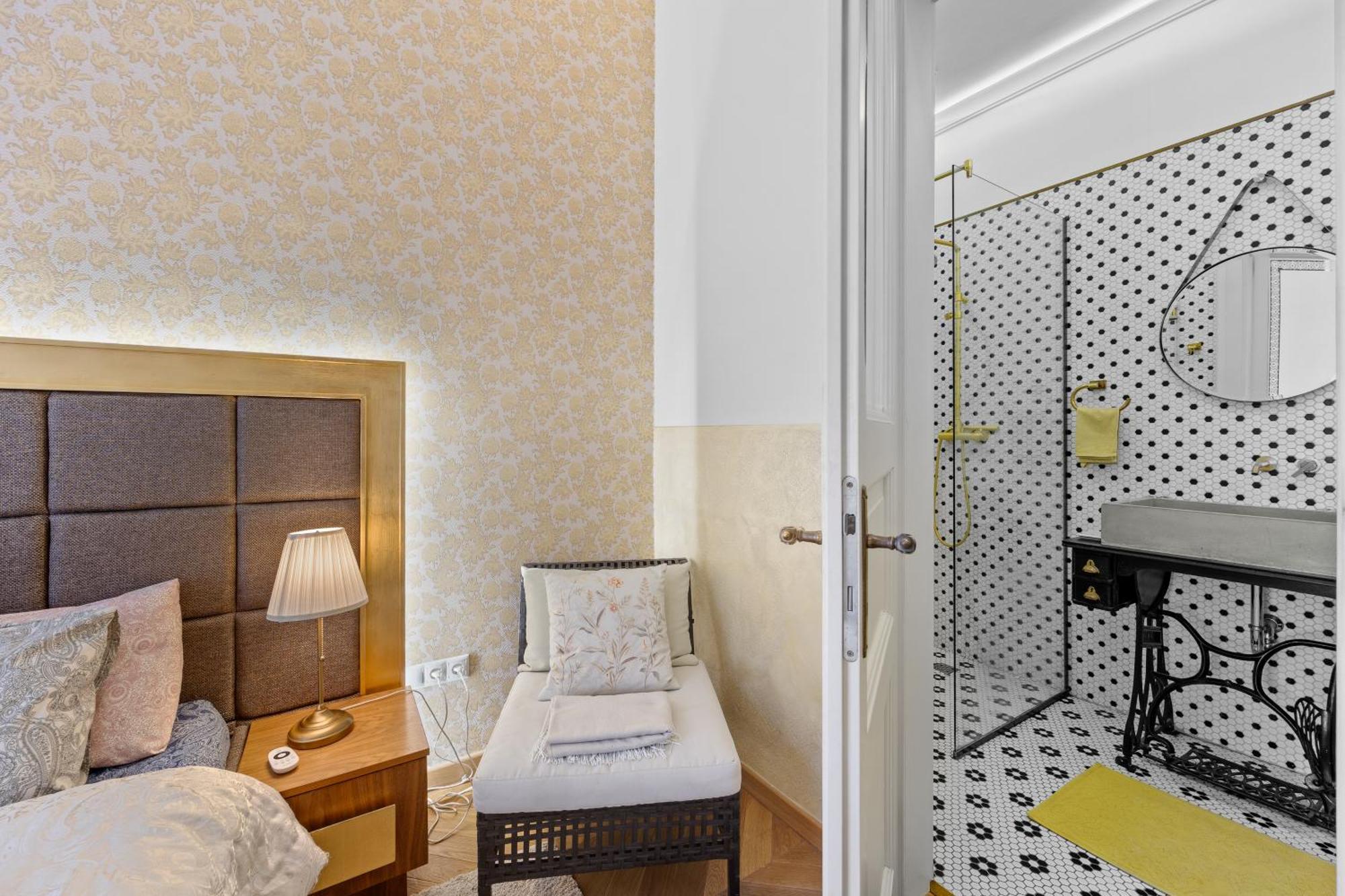Count Zrinyi Basilica Luxurious Residence Budapest Bagian luar foto