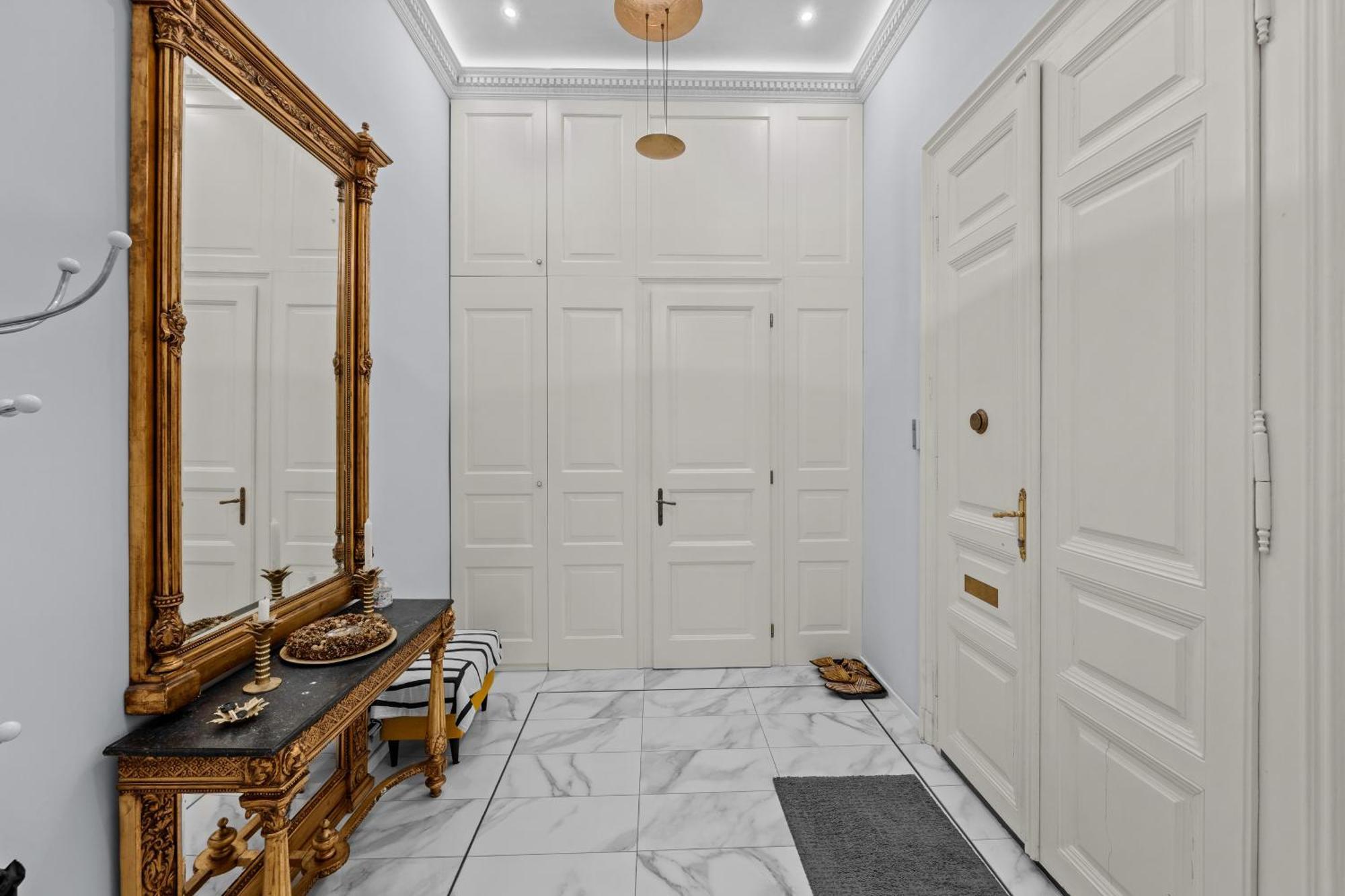 Count Zrinyi Basilica Luxurious Residence Budapest Bagian luar foto